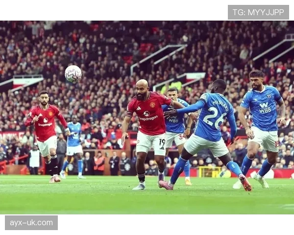 英超焦点战：曼联迎战利物浦，球迷期待巅峰对决