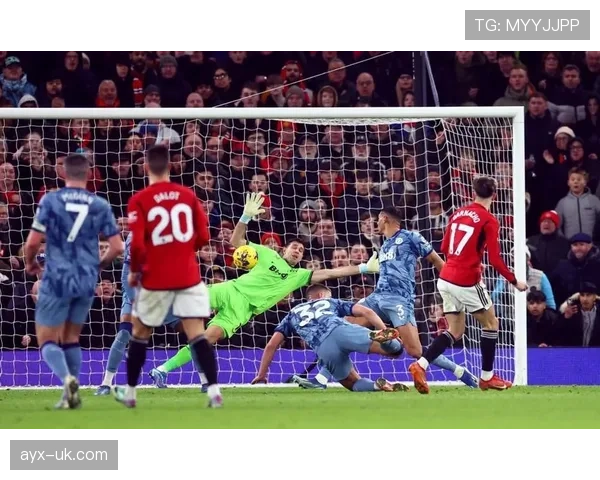 曼联防线失误频繁，稳定性面临考验