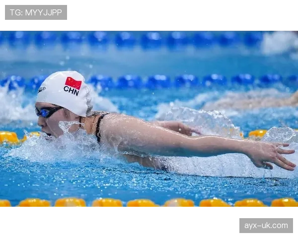 张雨霏训练完顺手买了个包，我连她泳裤同款都买不起
